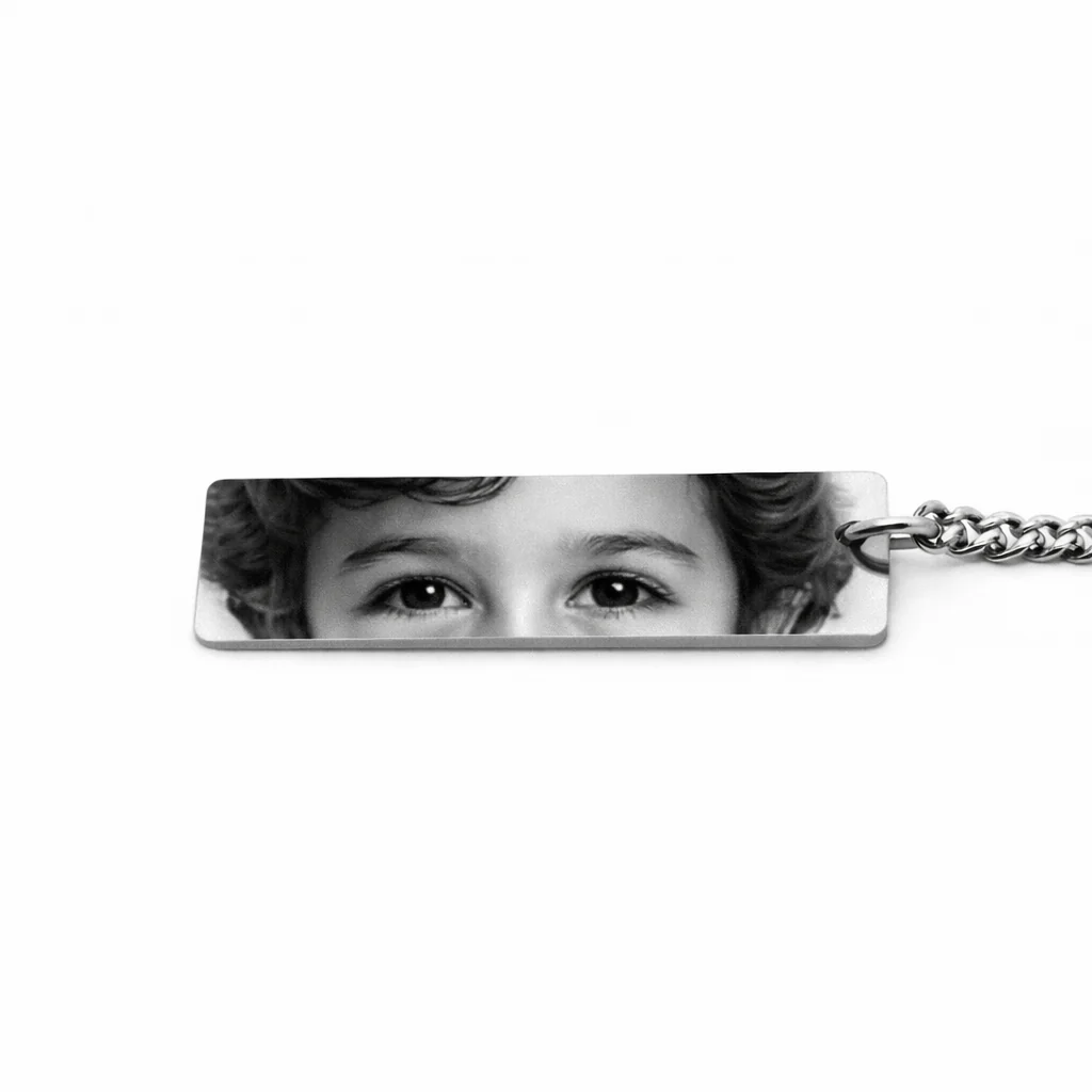Innocent Eyes Key Chain - Image 4